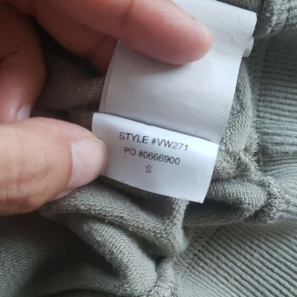 Vuori Green Laurel Chic Edgy Feminine Lounge Streetwear Laguna Hoodie Size Small - Picture 4 of 5